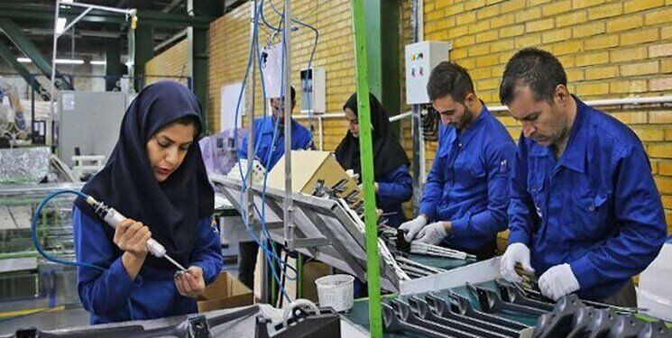 عکس| حداقل دریافتی کارگران در سال 1402 چقدر است؟ + جدول