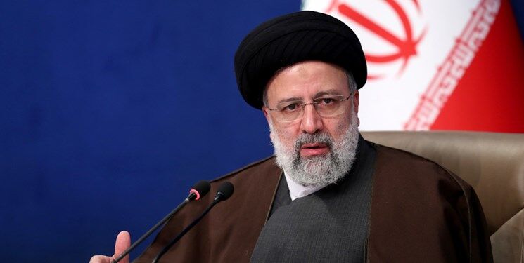 پیام شهدا گره‌گشایی از کار و زندگی مردم است