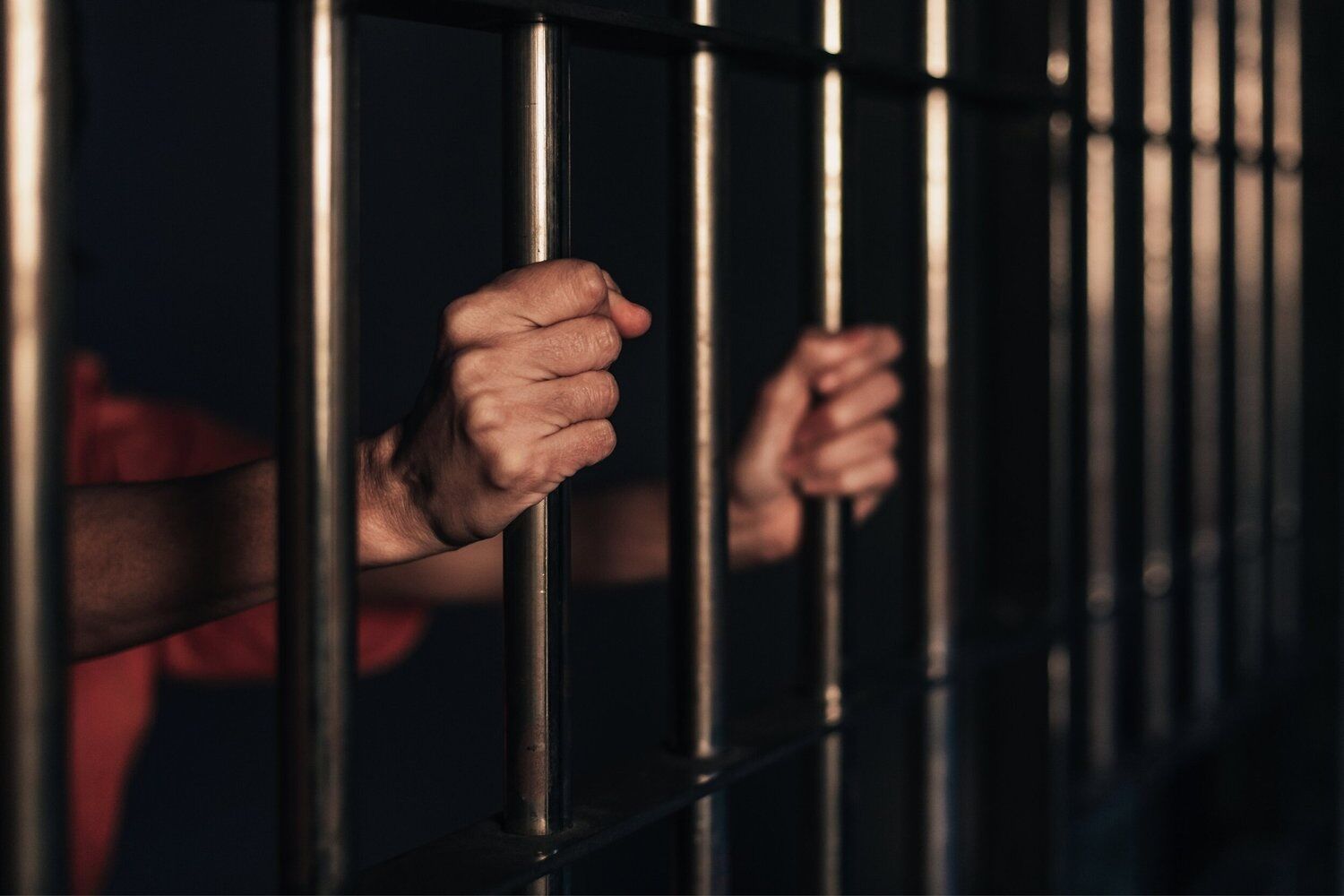 سرقت مرگبار از زن جوان، قاتل را 11 سال زیر تیغ نگه داشت