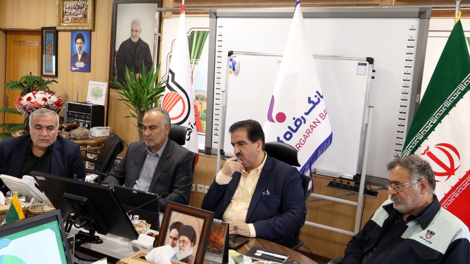 شركت،بانك،رفاه،كارگران،دكتر،توسعه،مديرعامل،توليدي،واحدهاي،طر ...