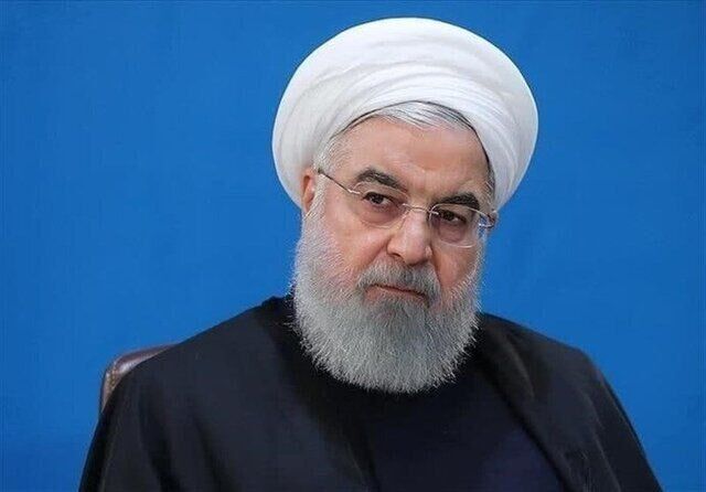 برخی وزرا مانند وزیر کشور و اطلاعات و امور خارجه با هماهنگی رهبری معرفی  می‌شوند؛ در دولت دوازدهم به دلایلی رئیس سازمان برنامه و بودجه هم با ایشان هماهنگ شد