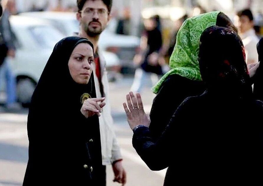 واکنش جدید سخنگوی دولت به بحث بازگشت گشت ارشاد: با زور نمی‌توانیم حجاب را به ایرانیان برگردانیم/ هیچ بودجه‌ای اختصاص پیدا نکرده است