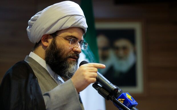 ما قرار است تا ابد از نظریه انقلابی دفاع کنیم 