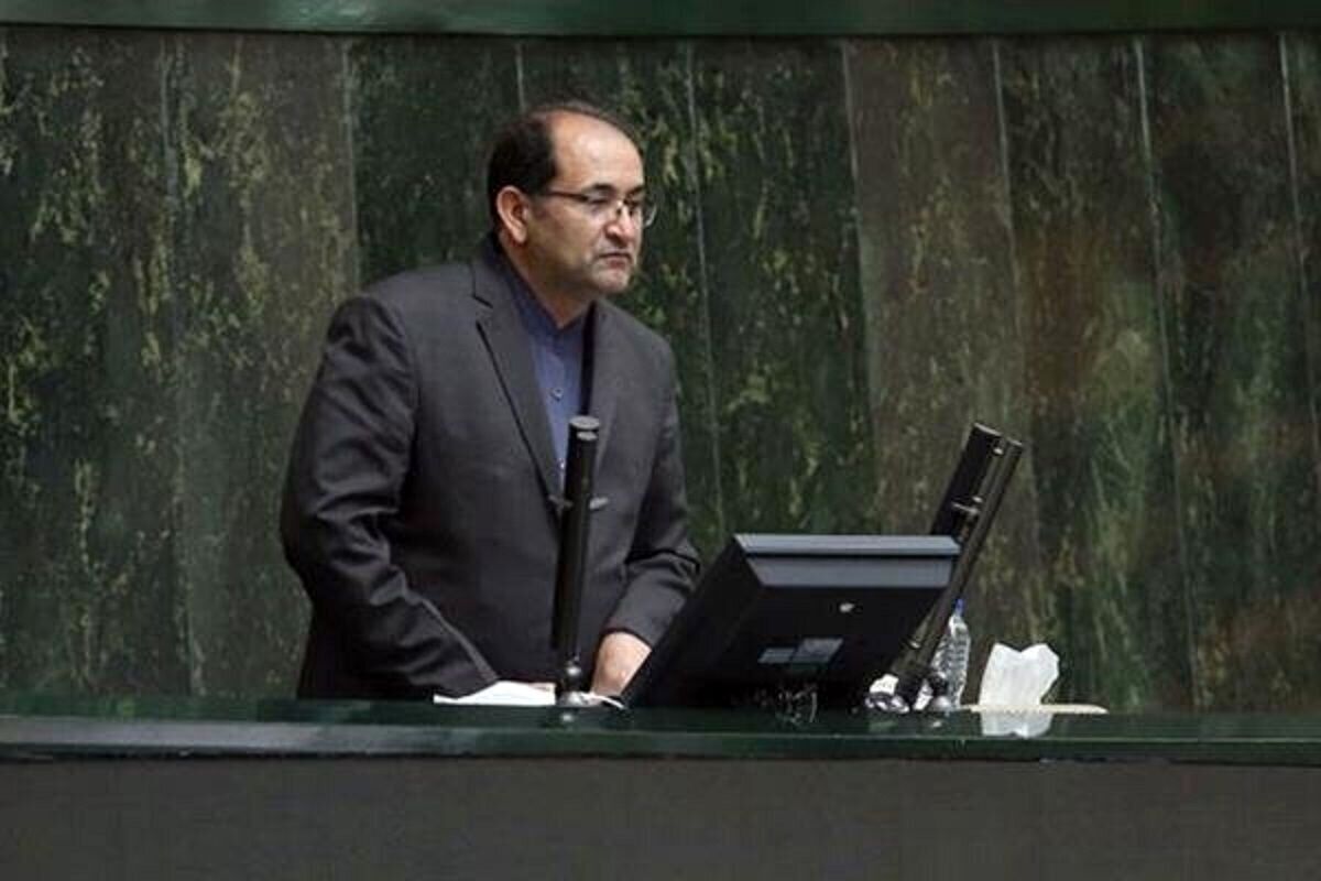 خواجه حافظ شیرازی هم مطلع است که علت اصلی اخراج اساتید سیاسی است