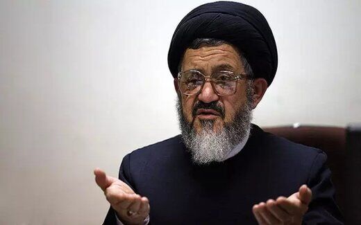 فصل محجبه کردن زنان زمستان بود/ پرستار چرا باید لاک بزند و آرایش کند؟