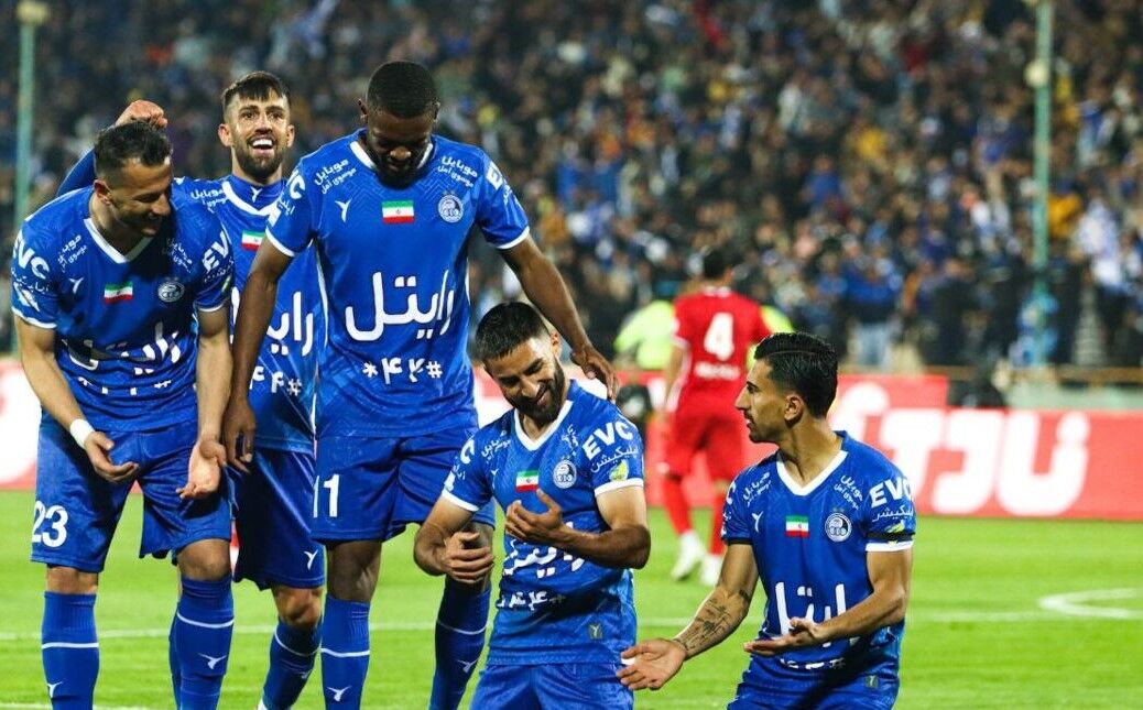 پیشکسوت آبی‌ها: زود است که از قهرمانی استقلال حرف بزنیم!