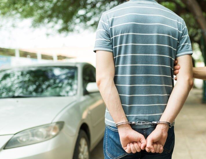 نقشه پلید دندانپزشک قلابی برای دختران فریب‌خورده 