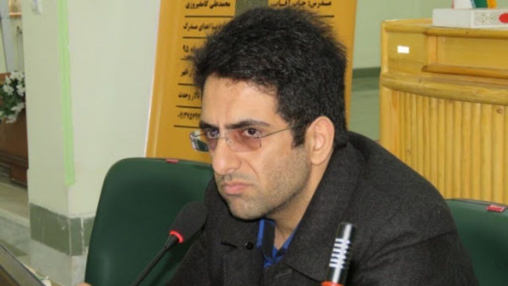 محمدعلی کامفیروزی اجازه تماس با خانواده را ندارد؛ 17روز است با هیچکس ملاقات نداشته؛ نگرانیم