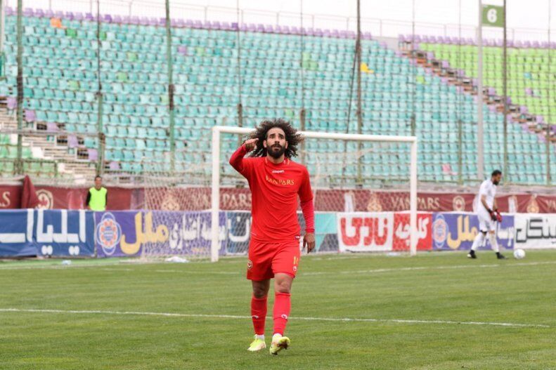 تیپ جالب و متفاوت یک پرسپولیسی در شب عروسی! + عکس