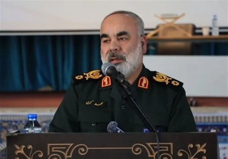 فرمانده نیروی زمینی سپاه: جنگ ترکیبی دشمن علیه ایران تمام‌عیار است، اما در مقابل آنها ایستاده‌ایم