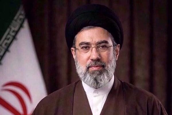 در مسیر رسیدن به این مرحله، مسئولین امر با حسن نظر، تلاش‌های زیادی به عمل آوردند/ بنده نظر دیگری داشتم، ولی از باب تعهدی که رئیس‌جمهور محترم دادند، اجازه توافق را صادر نمودم‌/ مذاکرات حضوری به معنی پذیرش نظر دشمن نخواهد بود