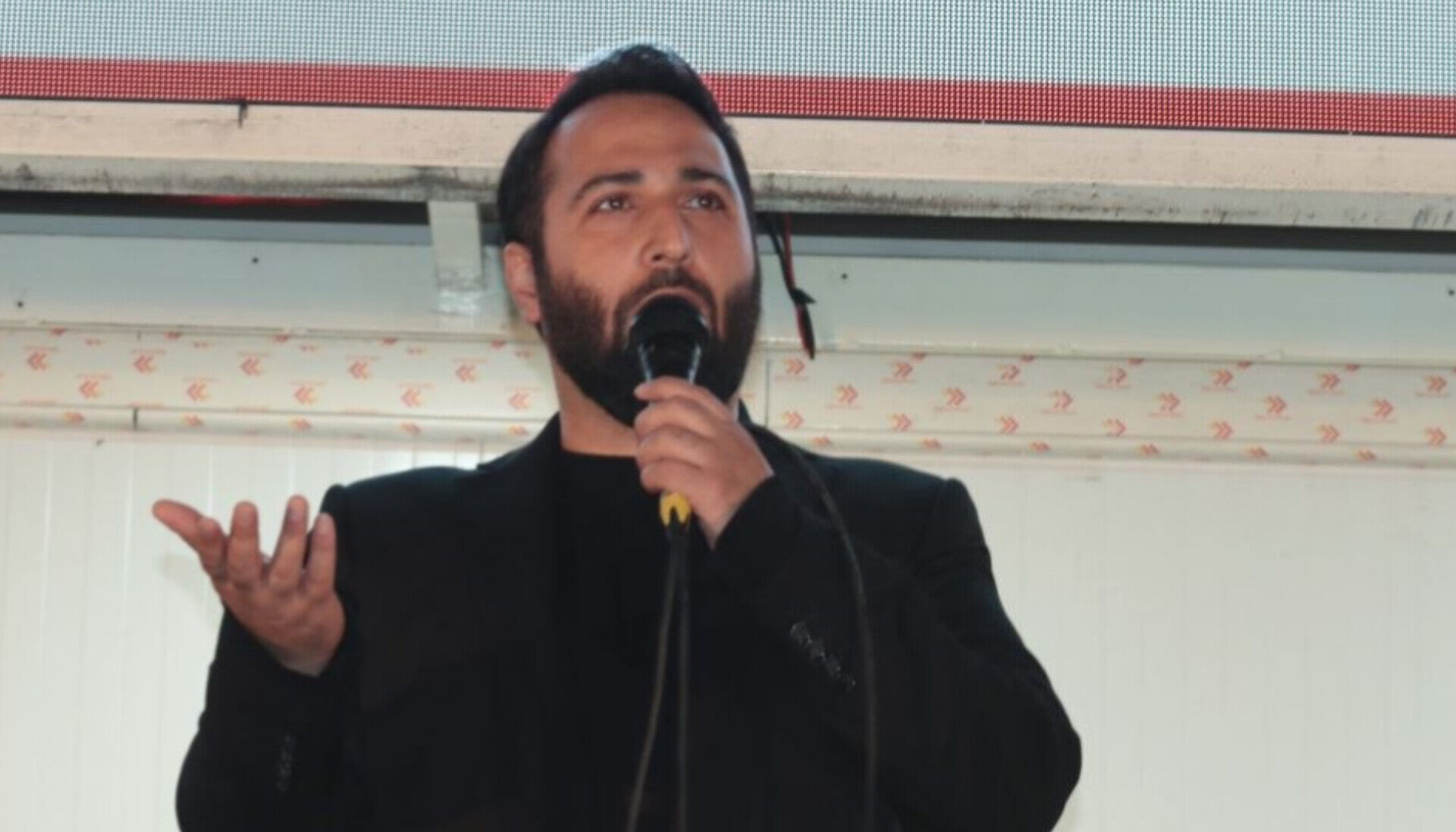 فرزند شهید تنگسیری: دیپلمات‌ها تثبیت کننده دستاورد‌های میدان هستند/ دیپلماسی ادامه میدان و میدان ادامه دیپلماسی است