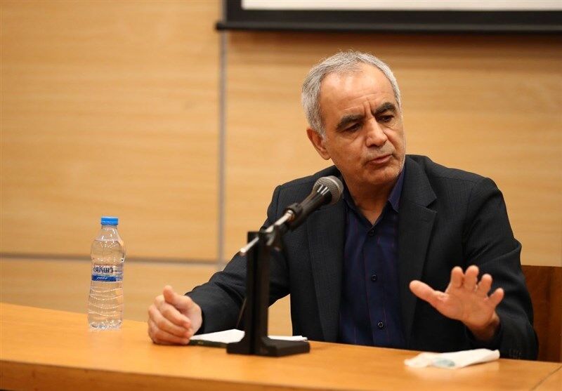 حیدر بهاروند برای انتخابات فدراسیون فوتبال ثبت نام کرد