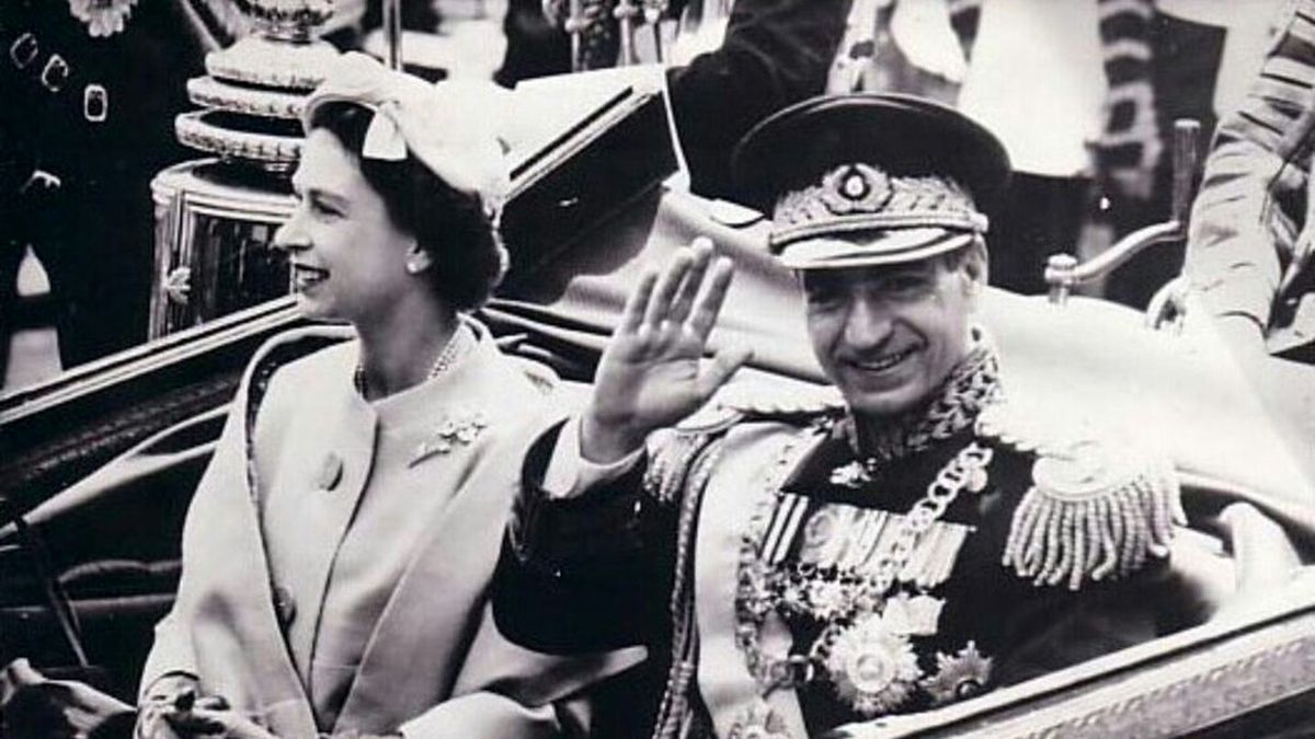 وقتی باغبان چهلستون اصفهان کلید توالت را به همراه ملکه انگلیس نمیدهد