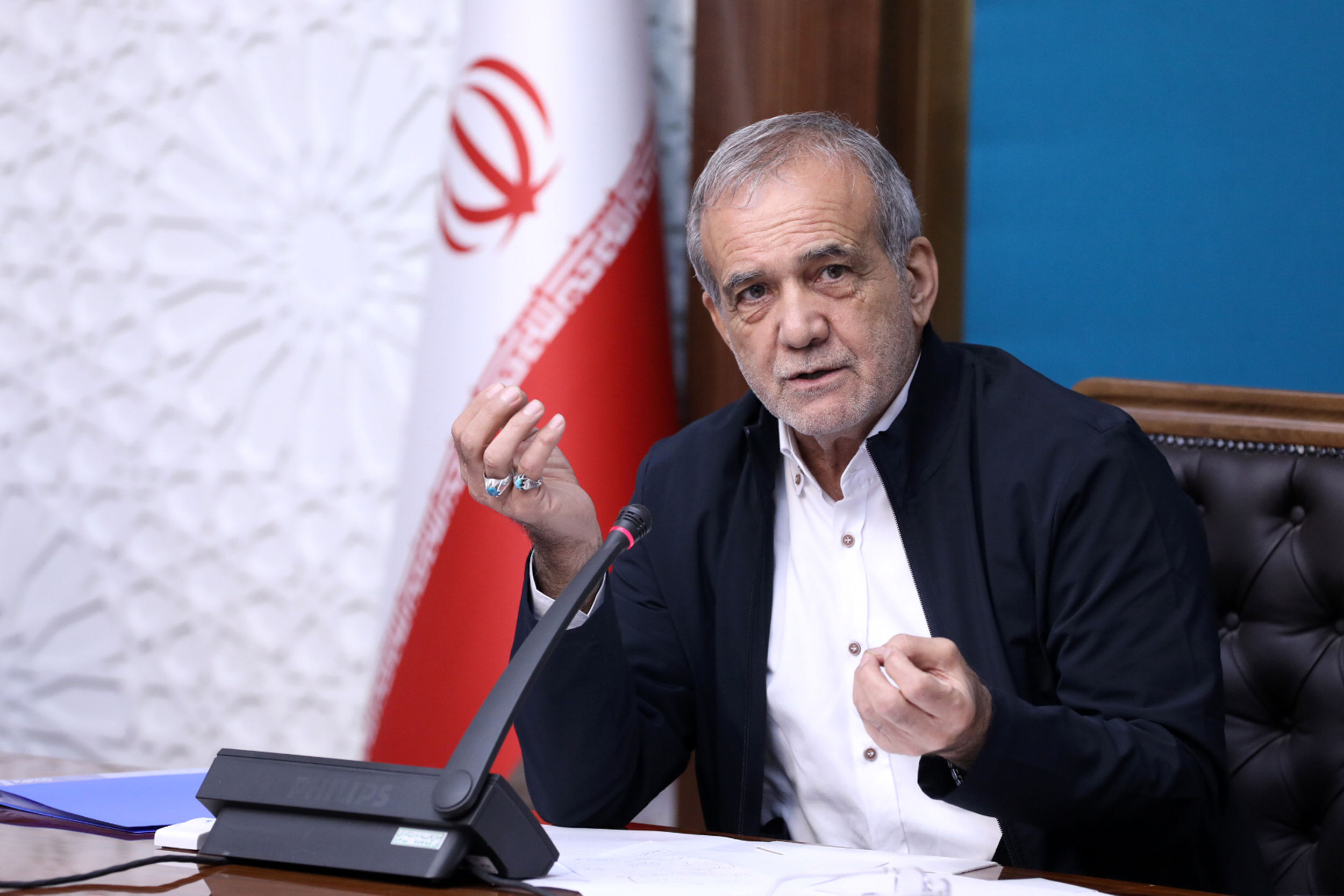 پزشکیان: نیروهای مسلح وظایف خود را به خوبی انجام می‌دهند و مردم هم باید با صرفه‌جویی در مصرف انرژی، سهم خود را در میدان ایفا کنند