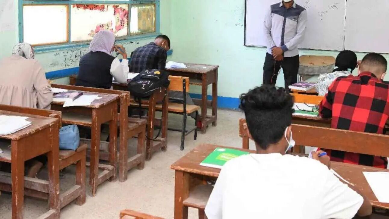 جوان عاشق مصری به حوزه امتحانی دختر مورد علاقه‌اش حمله کرد!