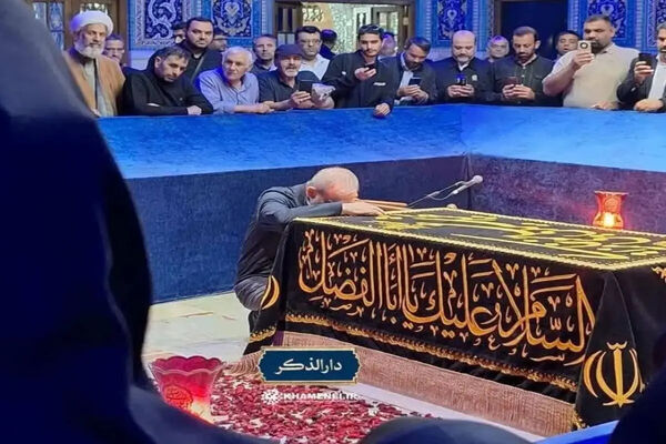 سفر کوتاه پزشکیان به مشهد/ ادای احترام رئیس جمهور به مزار رهبر شهید انقلاب