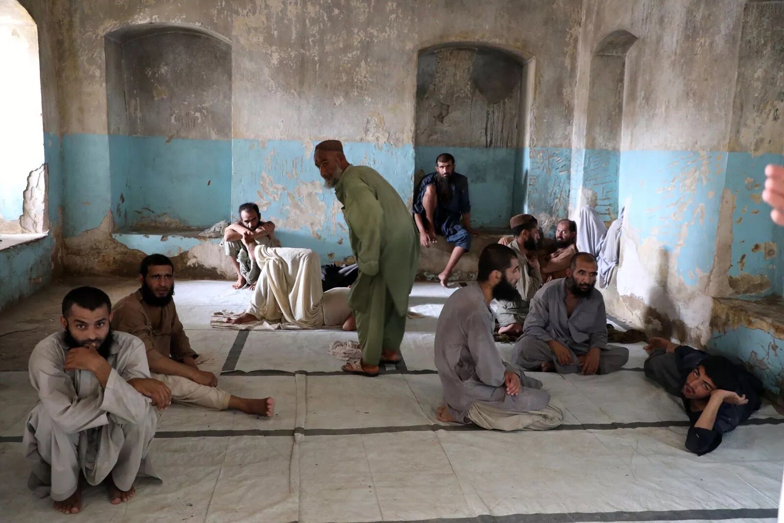 طالبان می‌گوید دو روزه اصفهان را فتح می‌کنیم آن‌وقت اصحاب‌ تطهیر، انتقادکنندگان را «افغان‌ستیز» می‌نامند!
