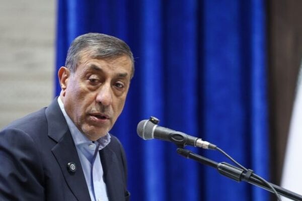 روایت قائم‌پناه از نقشه آمریکا برای تصرف خارک: تلاش می‌کنند شکافی عمیق ایجاد کنند تا غارت نفت ایران را به انجام برسانند