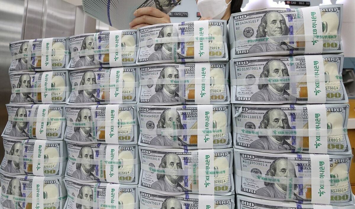 ردیابی دلارهای صادراتی / ۲۲۸ میلیارد دلار کجا رفت؟