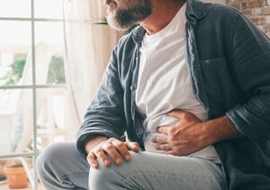 وقتی سیرید شکمتان قار و غور می کند؟ به این بیماری مبتلا هستید!