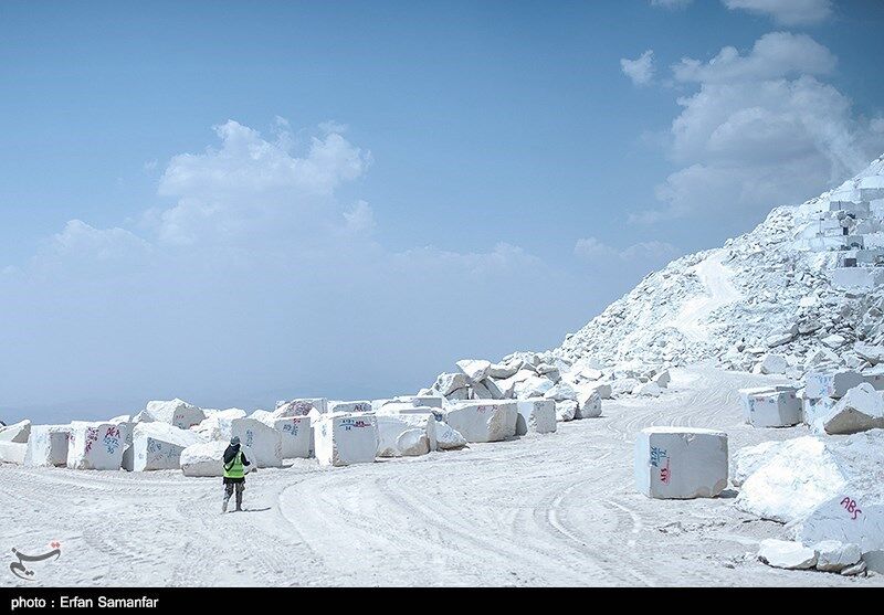 کارگران سفیدروی معدن سنگ