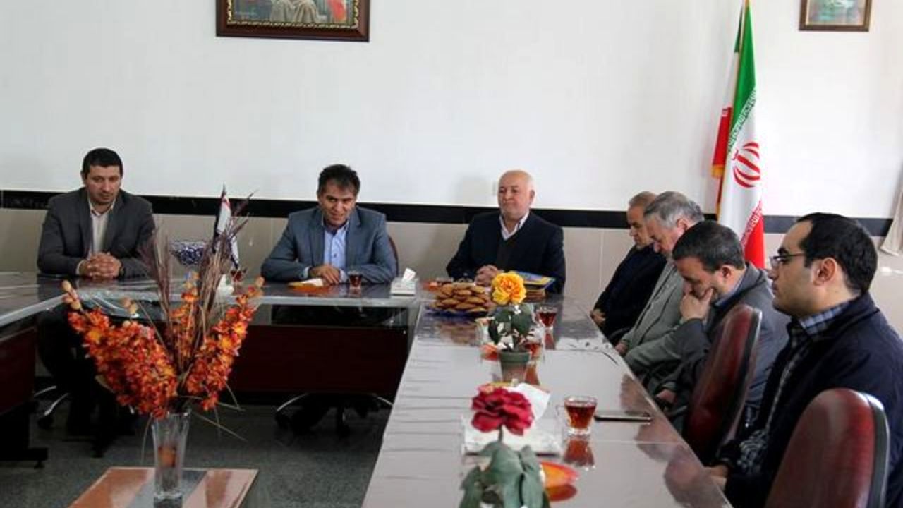پرهیز از جایگزینی شتابزده بازنشستگان شاغل