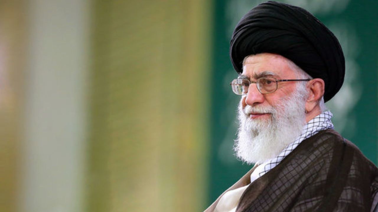 نظر رهبر انقلاب درباره «لمس غیر هم‌جنس با بیمار توسط پرستار»