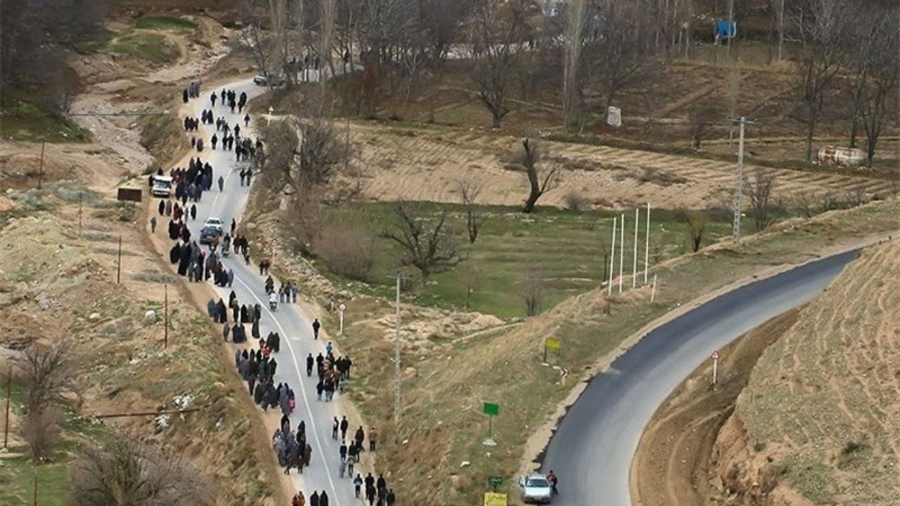 236000 زائر پیاده وارد مشهد شدند
