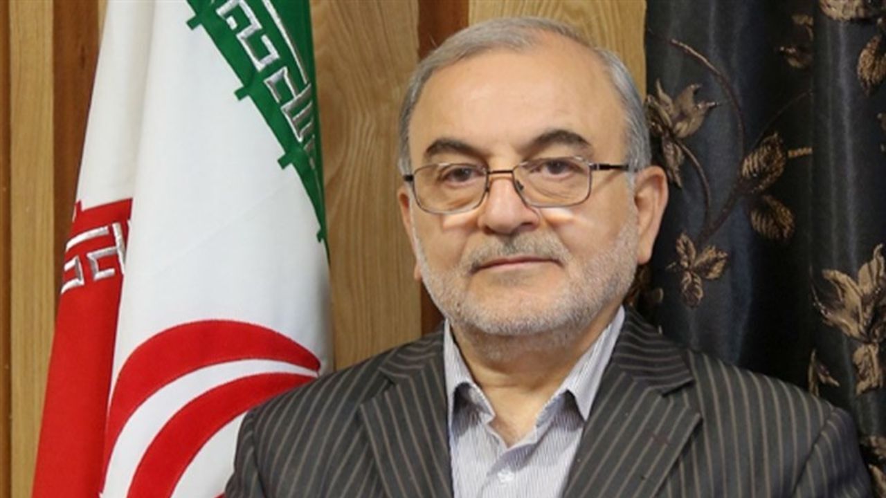 استاندار قم رسماً از سمت خود کناره‌گیری کرد