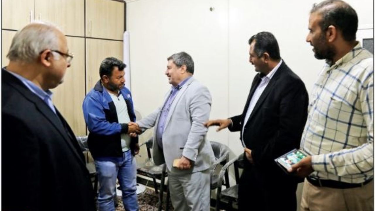 اینکه کارگری محتاج نان شب باشد زیبننده نظام و کشور نیست
