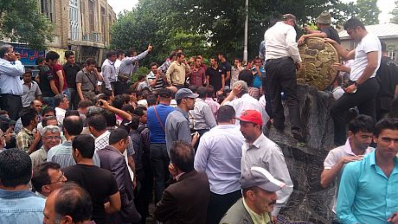 پاتوق دلالان ارز جمع شد + عکس