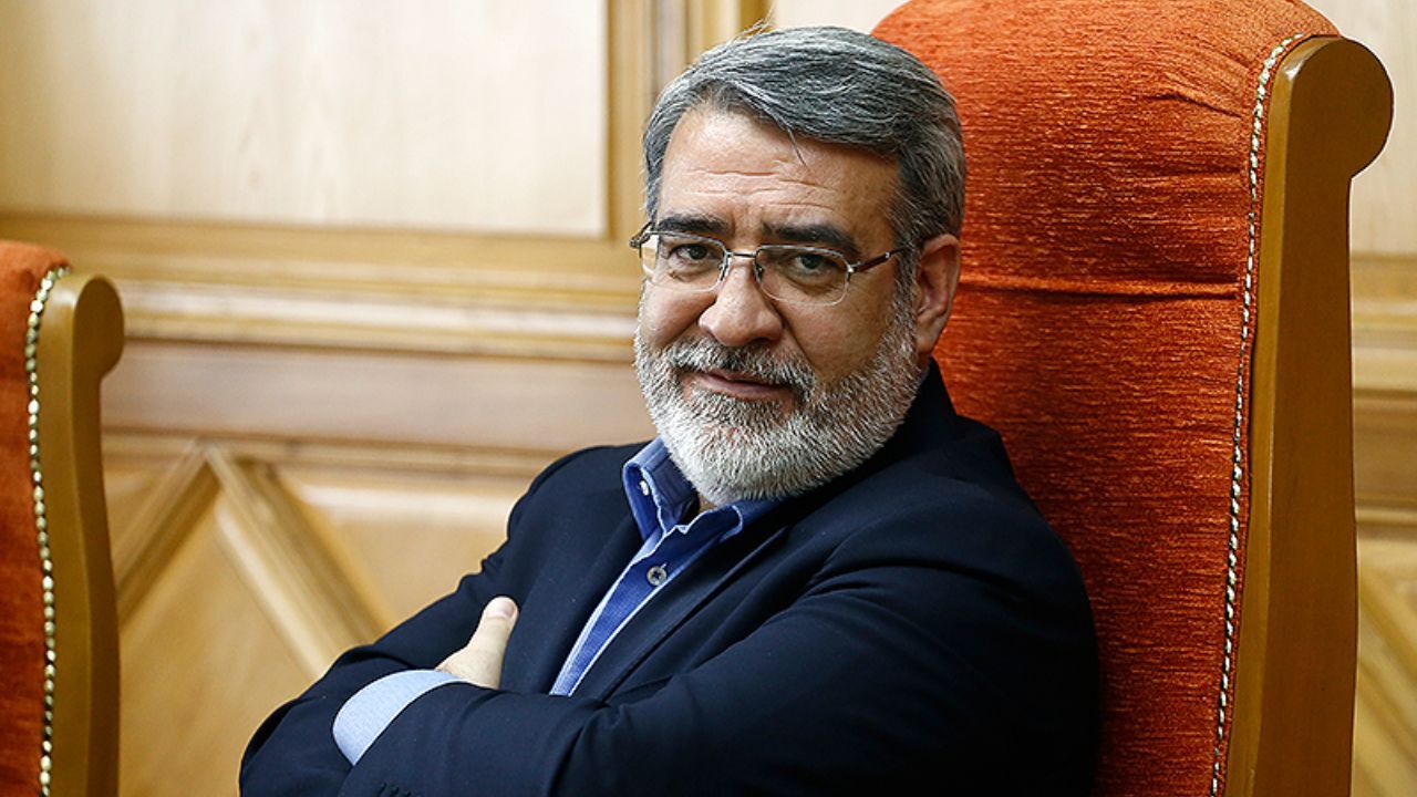 استیضاح وزیر کشور در صورت تسلیم شدن مقابل فشار نهادهای غیرمسئول
