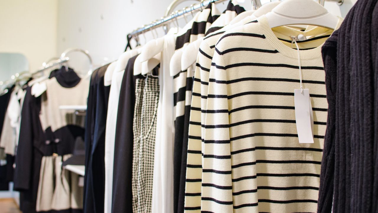 صنعت پوشاک متاثر از واردات قاچاق/ برخورد با عرضه کنندگان قاچاق راه بازگشت رونق به تولید داخل