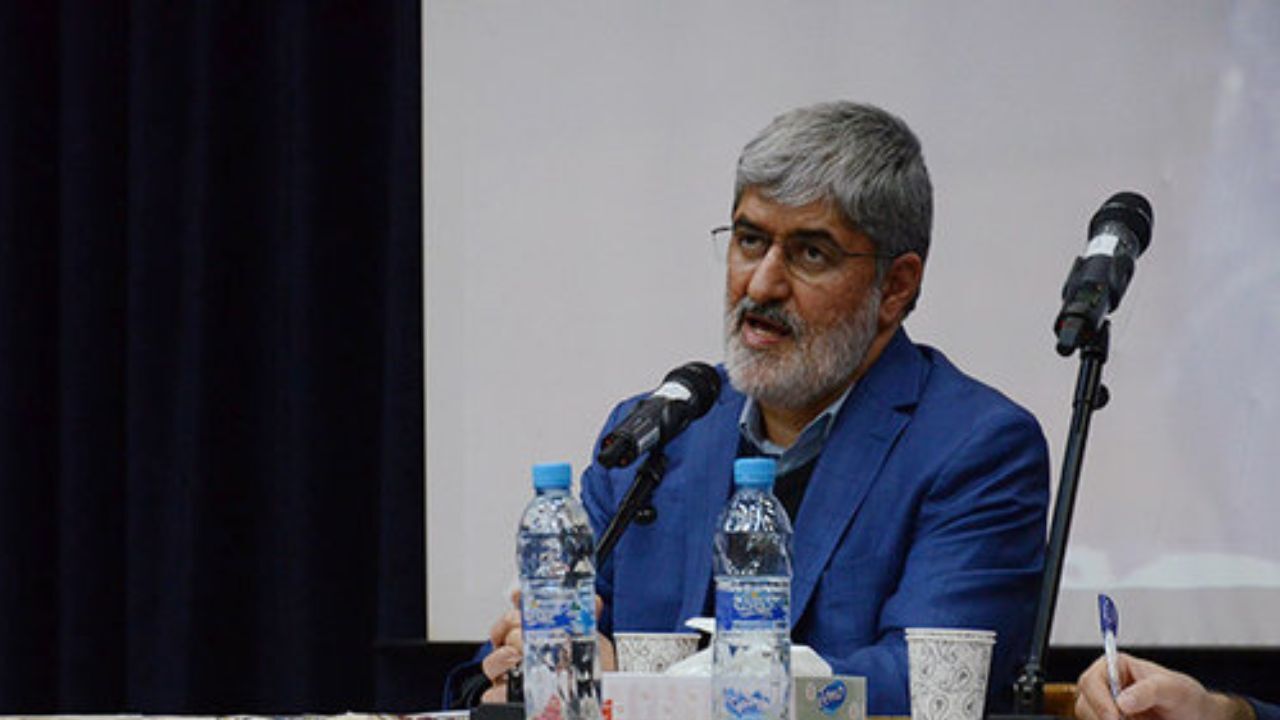 انقلاب اسلامی ایران از انحراف مصون نیست/ تسخیر سفارت آمریکا در ابتدای انقلاب و حمله به سفارتخانه‌ها به نظام ضربه زد/ اگر شهید مطهری بود اجازه اشغال سفارت آمریکا را نمی‌داد