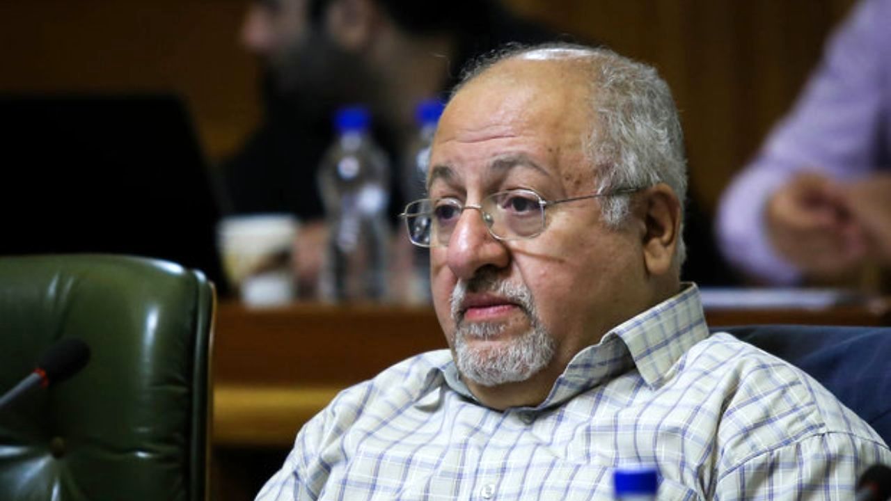 تردد 6 خودرو کلاسیک برقی در مسیر بازار از اول دی‌ماه
