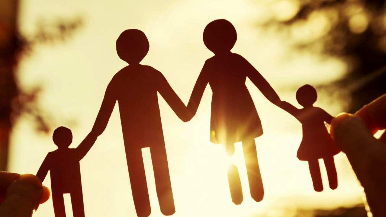 یک خانواده چهار نفره ایرانی روزانه چند کلمه باهم صحبت می‌کنند؟