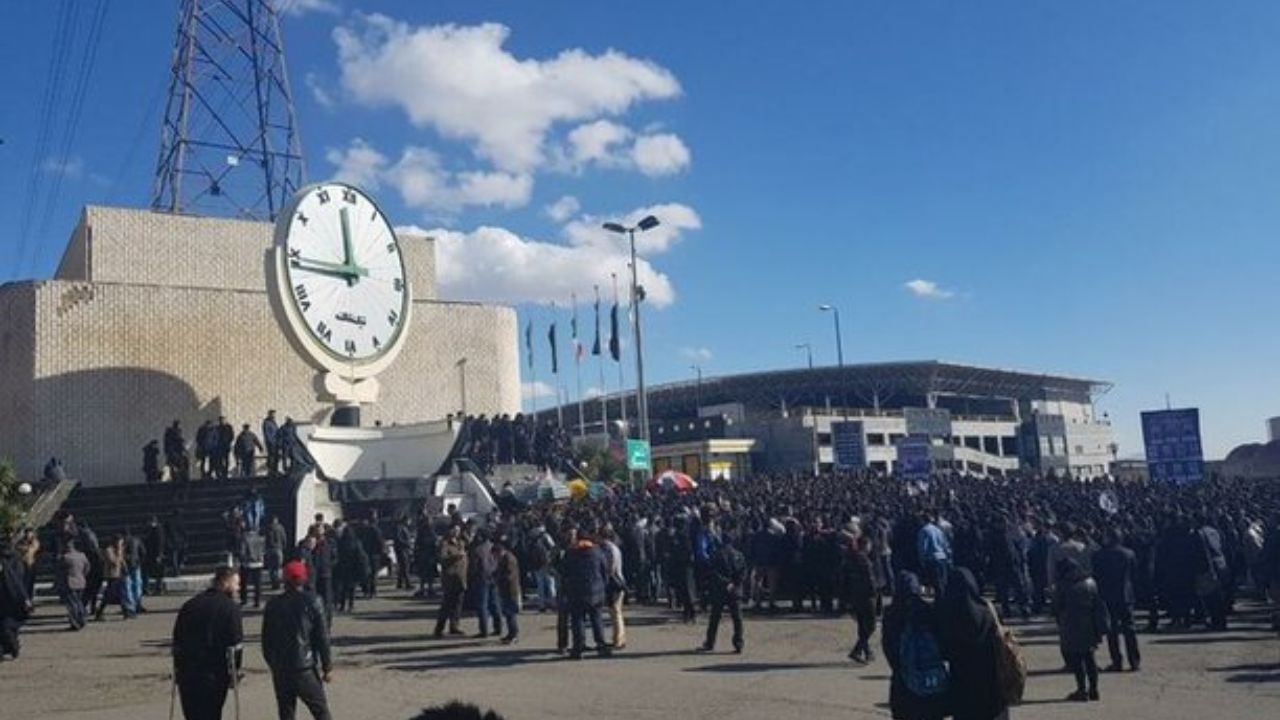 از تجمع دانشجویان علوم و تحقیقات تا رتبه چهارم ایران در فرار مغزها