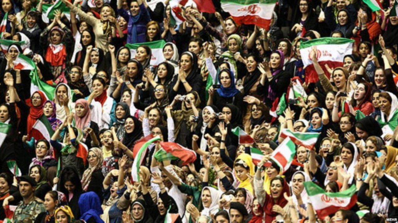 از جدی شدن حضور زنان در ورزشگاه تا برد پرگل لیورپول برابر آرسنال