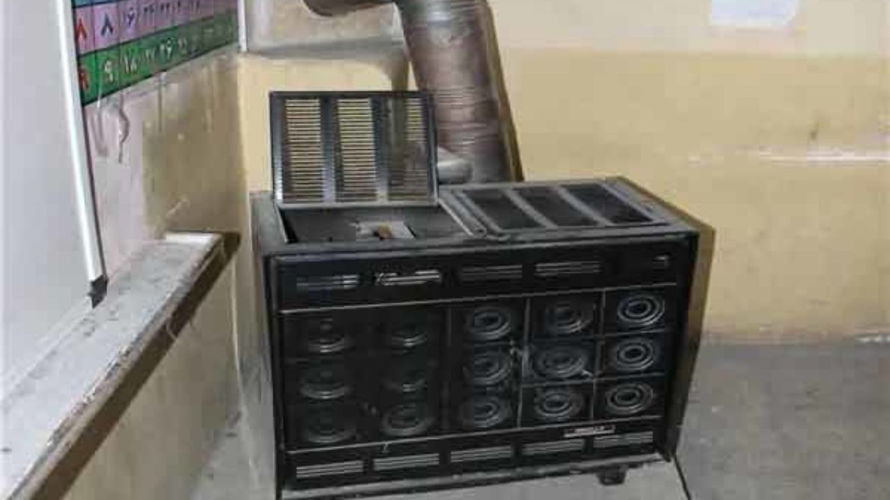 3100 کلاس در استان فارس با بخاری نفتی گرم می‌شوند