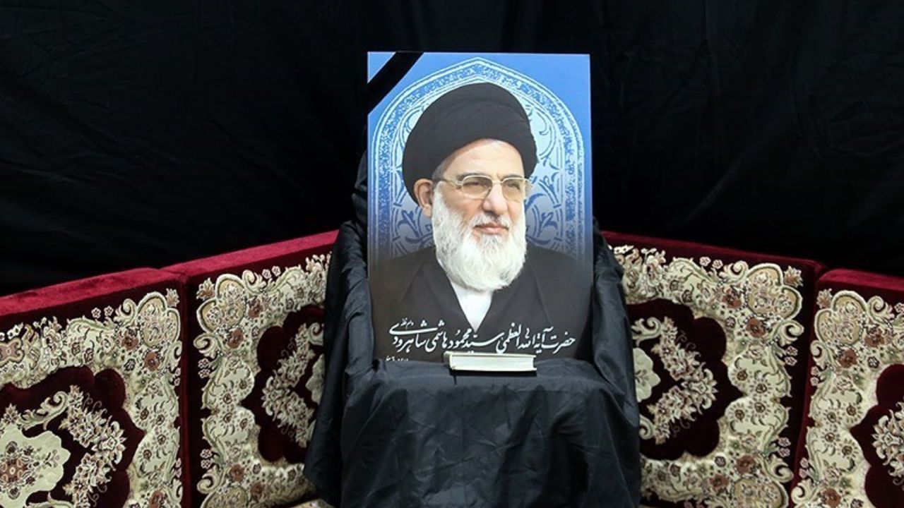 پیکر آیت‌الله هاشمی شاهرودی با حضور رهبر انقلاب تشییع می‌شود