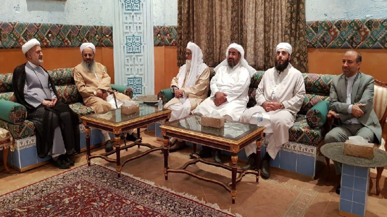 امام جمعه اهل سنت زاهدان از توسعه روابط ایران و عمان حمایت کرد