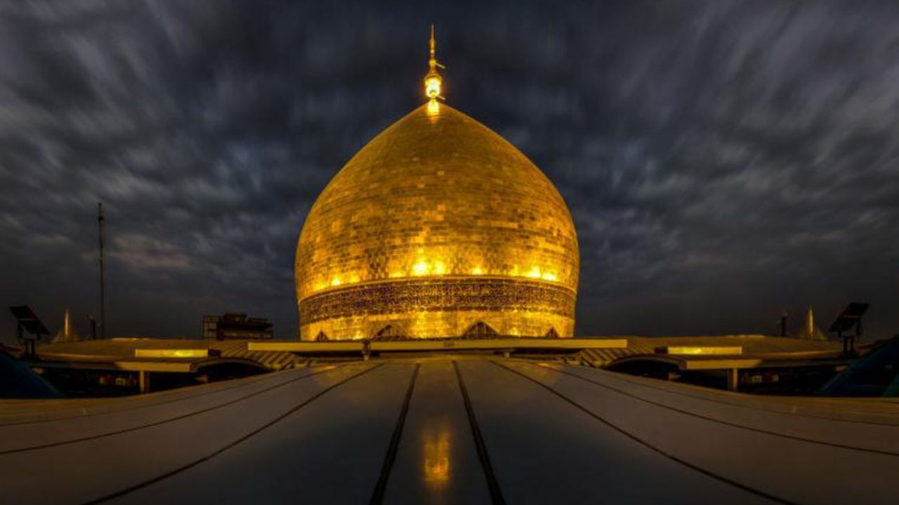 تشرف اساتید مسیحی به حرم امام علی(ع) + عکس