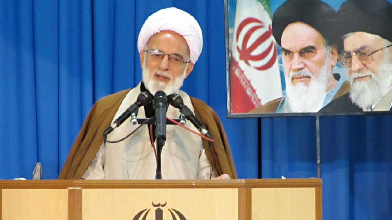 اگر پشت پرده‌ها را بگویم باید سرتان را زیر خاک کنید/ چرا از من مشورت می‌گیرید؟/ بی‌ادبی هم حدی دارد