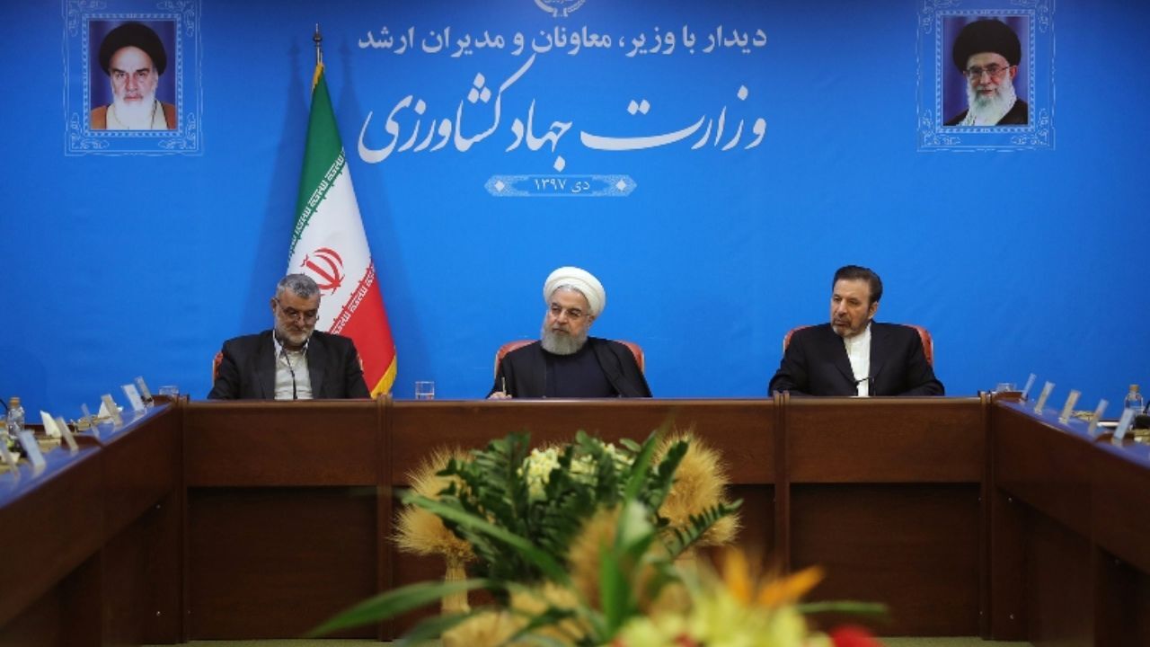 اسم برجام را هم نمی‌شود برد، چراکه بعضی ناراحت می‌‌شوند/ ارز 4200 تومانی می‌‌‌گیرند و کالای وارداتی را بعدا صادر می‌کنند/ عده‌ای می‌خواهند مردم را ناامید کنند