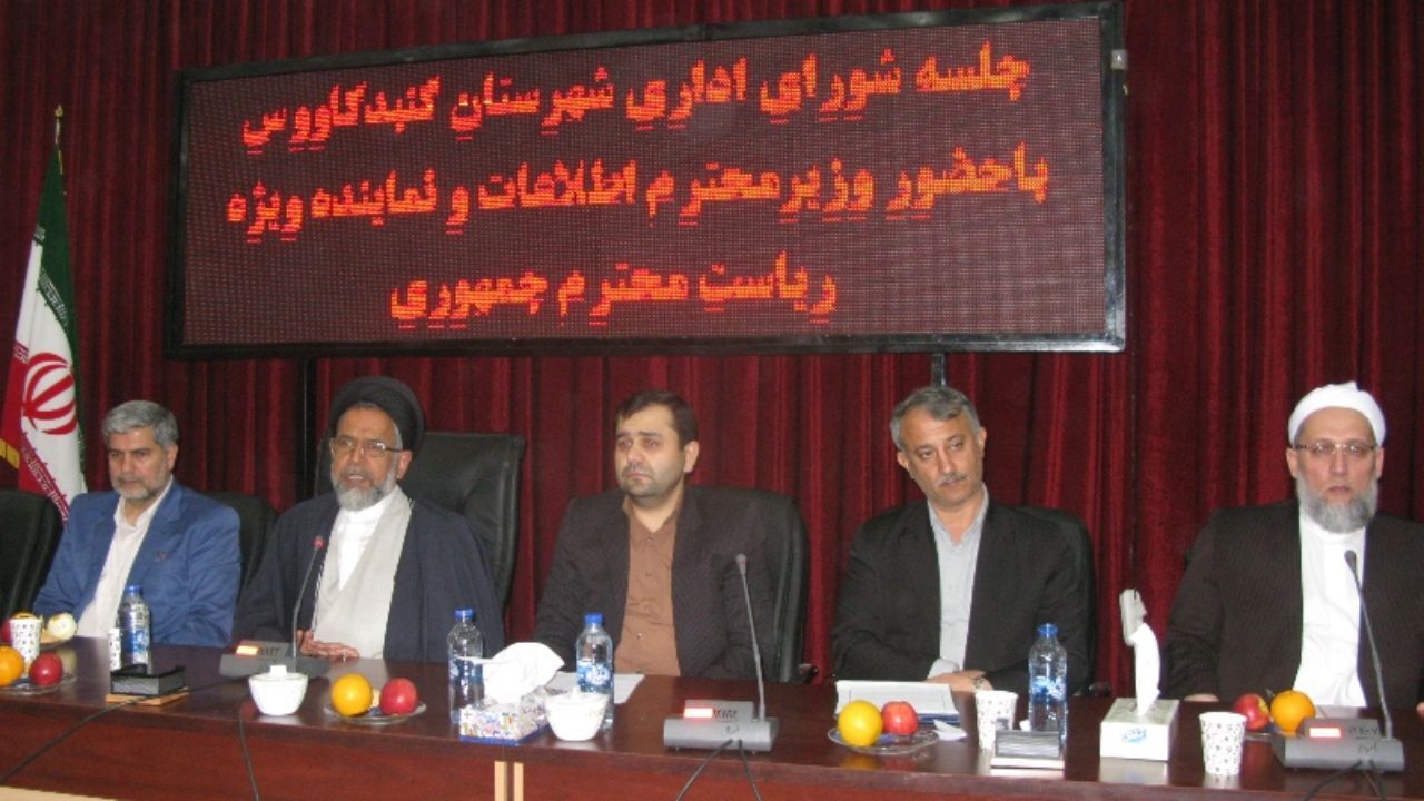 افرادی که با تصور ارزشی بودن، بذر اختلاف بین مردم، اقوام، مذاهب و ادیان می پاشند، اشتباه می‌کنند/ در جمهوری اسلامی مسئولان نوکر مردم هستند