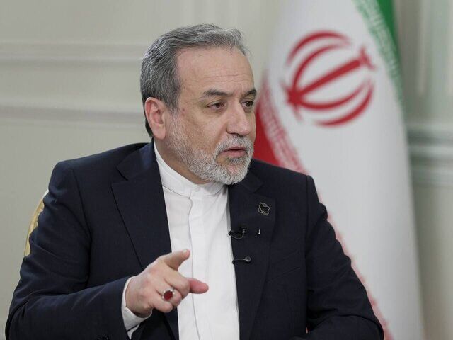 عراقچی: ایران از برادران همسایه خود می‌خواهد نیروهای متجاوز خارجی را از سرزمین‌هایشان بیرون کنند