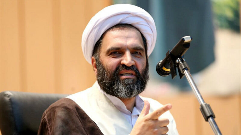 مسئولیت حکومت در برابر وصع حجاب مبنای فقهی دارد ولی شیوه ورود حکومت بحث فقهی نیست/استناد به فتوا برای اجباری کردن وظایف دینی بدون بهره‌گیری از نظر کارشناسان اجتماعی بی‌مورد است