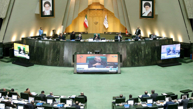 اعطای هر گونه تسهیلات به مقامات ممنوع شد