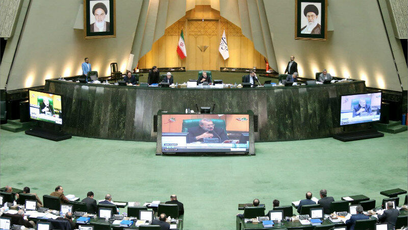 اعطای هر گونه تسهیلات به مقامات ممنوع شد